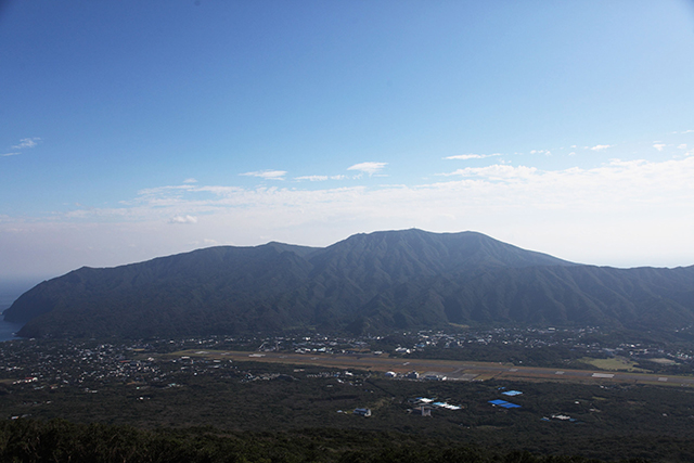 三原山