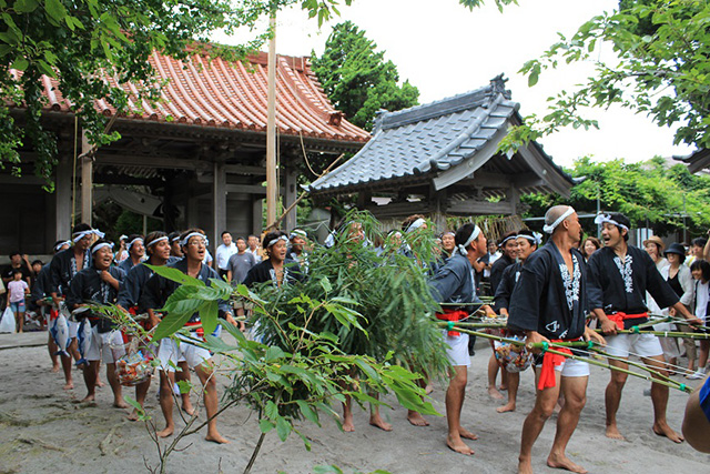 物忌奈命神社のかつお釣り行事