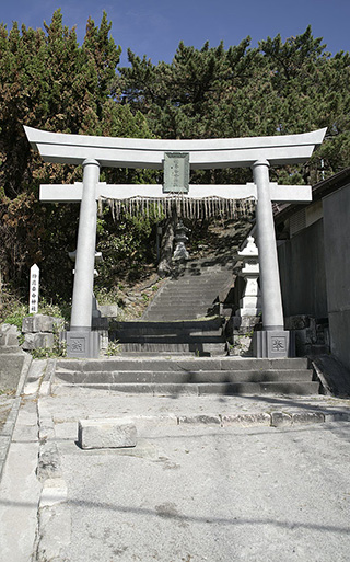 物忌奈命神社の鳥居